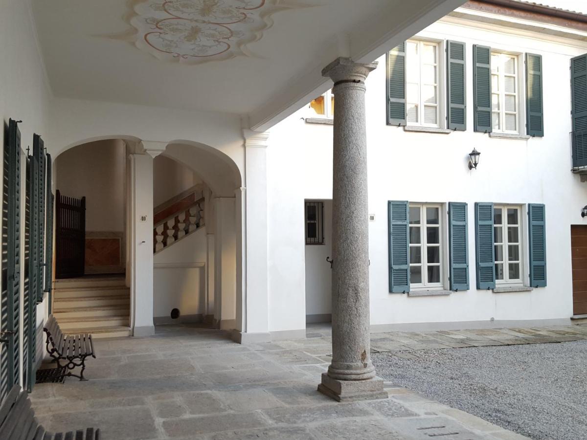Villa Maghetti - Modernized Flat In Historic Palazzo In The Center Of Luino Exterior foto